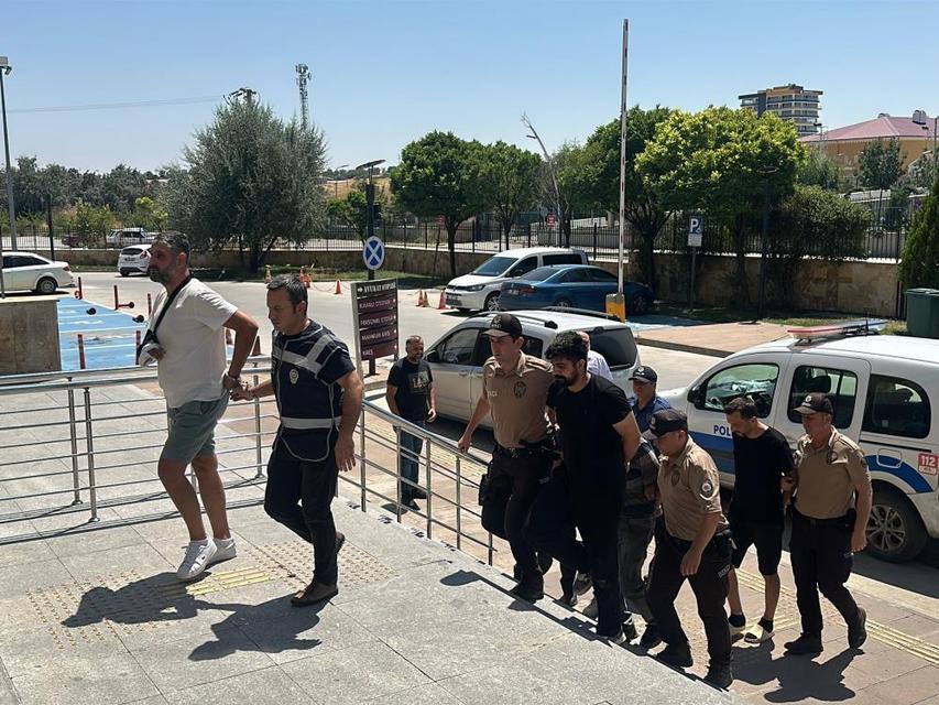2 kişinin hayatını kaybettiği toprak kayması olayında şüpheli 2 kişi tutuklandı