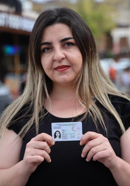 Genç kadın, 34 yıl sonra gerçek kimliğine kavuştu