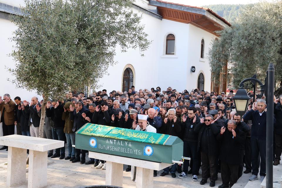 MUĞLALI DOKTOR TOPRAĞA VERİLDİ