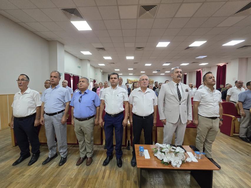 Efeler'de yöneticilere Atatürk'ün mirası emanet edildi