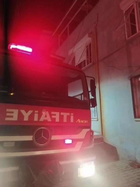 Aydın'da gece yarısı mutfak yangını paniğe neden oldu