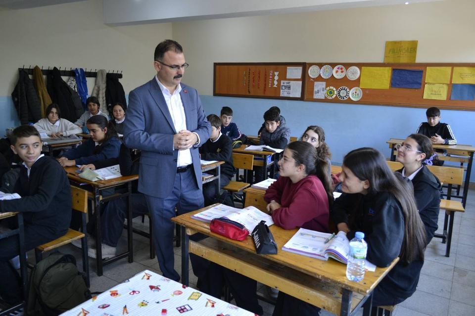 Kaymakamı Ateş, öğrencilerle buluştu