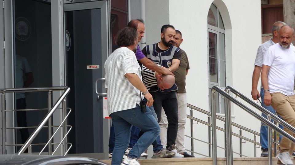 Boşanmak üzere olduğu eşini öldüren şahıs adliyeye sevk edildi