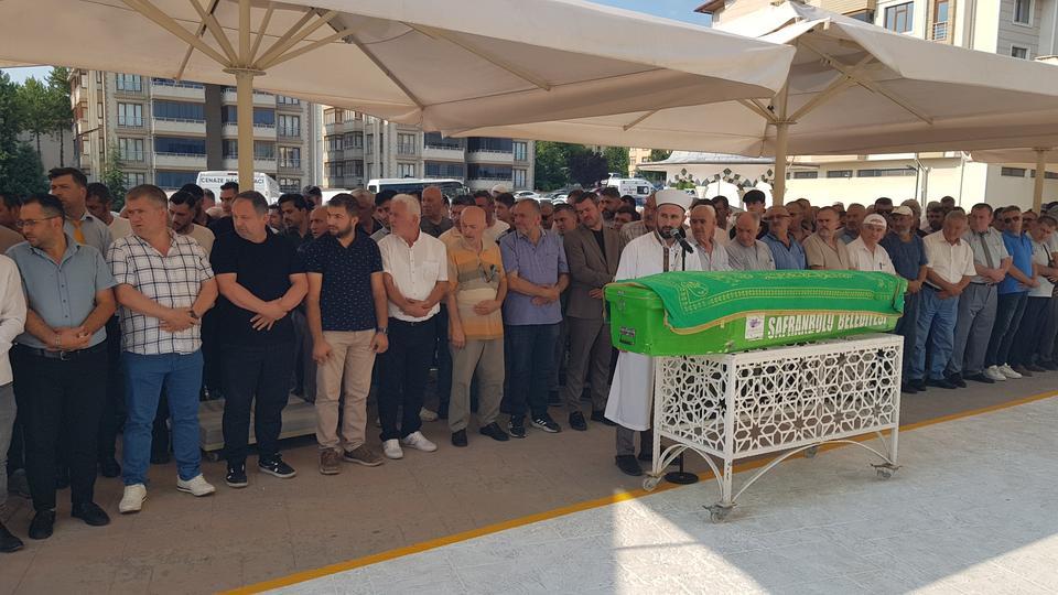 21 yaşındaki genç Adnan Menderes Bulvarı'ndaki kazada öldü