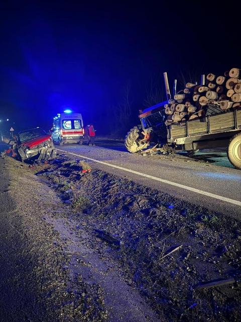 Cip ile traktör çarpıştı: Yaralılar var