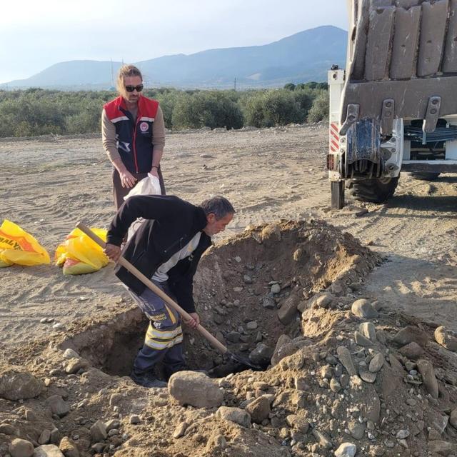 Buharkent'te toprak analizi yapıldı