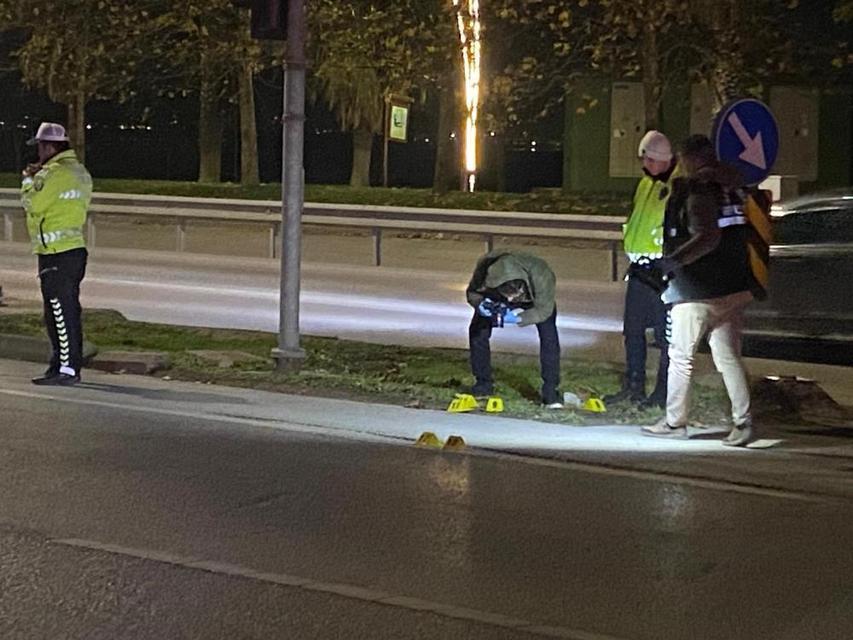 Silahlı saldırı: 1'i futbolcu 3 yaralı