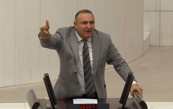 Karakaş yeniden gündeme taşıdı: "Türk Bayrağı dışında dalgalanan her bayrak paçavradır"