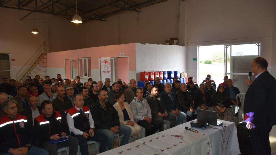 Aydın’da üreticiler şap hastalığıyla mücadele konusunda bilgilendirildi