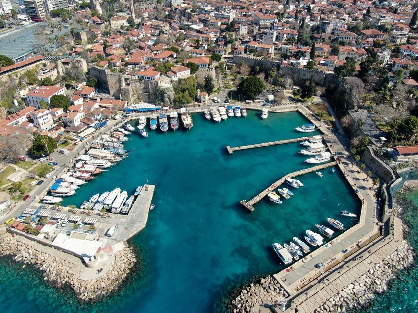 Yangın tedbirleri yetersiz olan 174 turistik tesisin ruhsatı askıya alındı