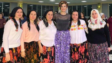 “Şalvar Gecesi”nde kadınlar Ferda ile coştu