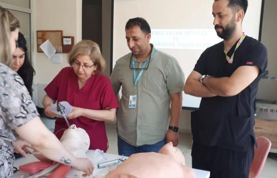 Nazilli Devlet Hastanesi'nden Kuyucak İlçe Devlet Hastanesi'ne hizmet içi eğitim desteği