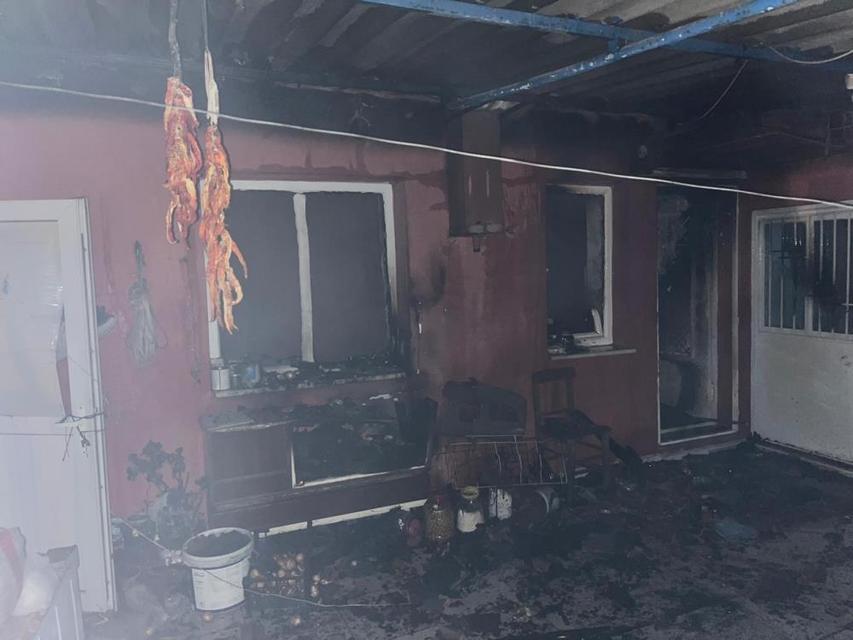 Aydın'da sabadan çıkan kıvılcım evi küle çevirdi