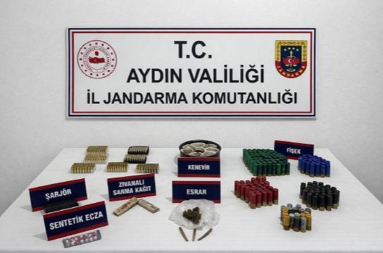 Kuşadası’nda narkotik köpeğiyle baskın