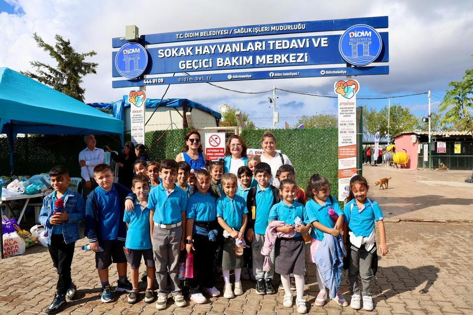 DİDİM'DE ELEKTRONİK ATIKLAR MAMAYA DÖNÜŞTÜ DİDİM'DE DÜNYA HAYVANLARI KORUMA GÜNÜ RENKLİ GEÇTİ