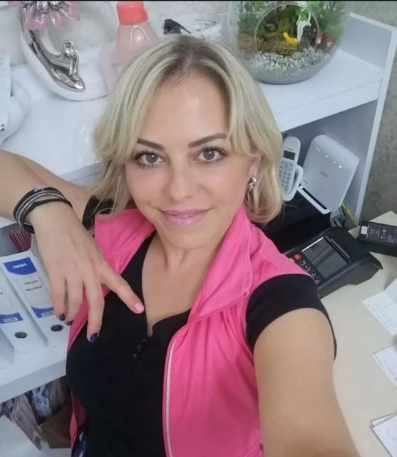 İZMİR'DE BİR KADIN, BOŞANDIĞI EŞİ TARAFINDAN BIÇAKLANARAK ÖLDÜRÜLDÜ
