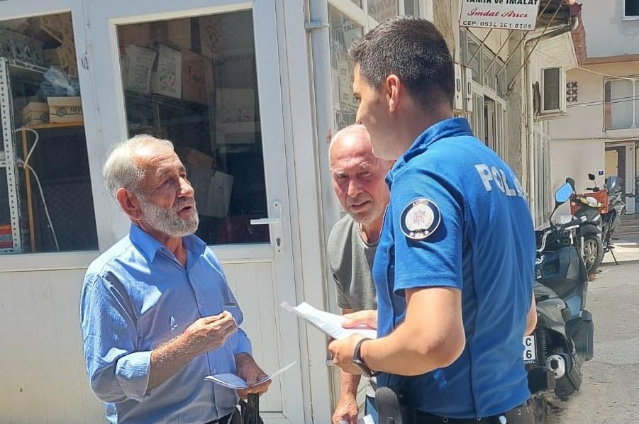 EMNİYET EKİPLERİ VATANDAŞLARI DOLANDIRICILIĞA KARŞI UYARDI
