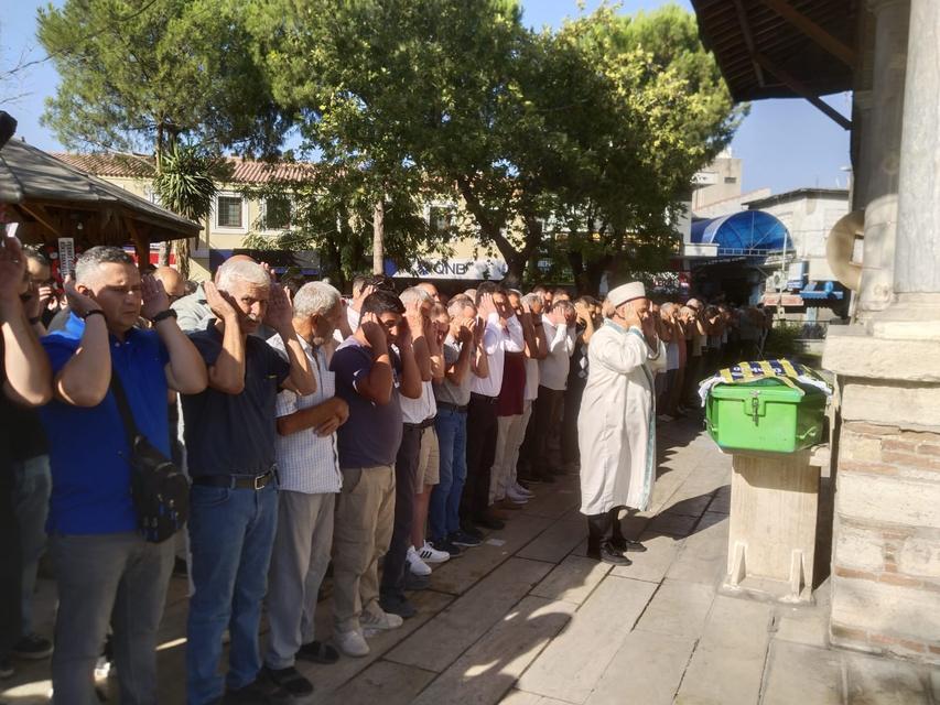 Mert Sakız  son yolculuğuna  Uğurlandı