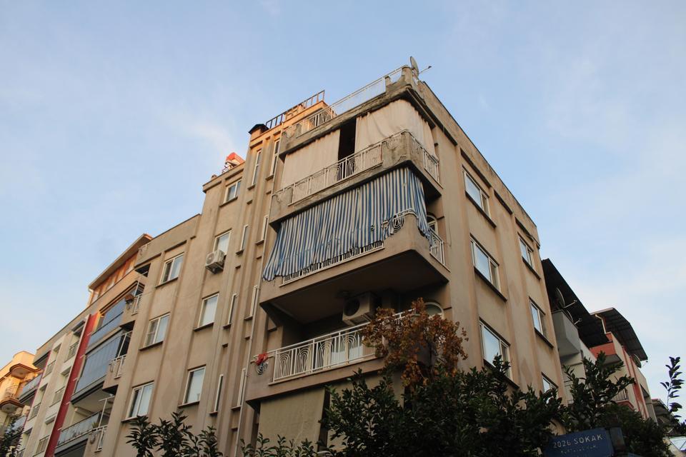 Aydın'da çatıdan düşen genç hayatını kaybetti