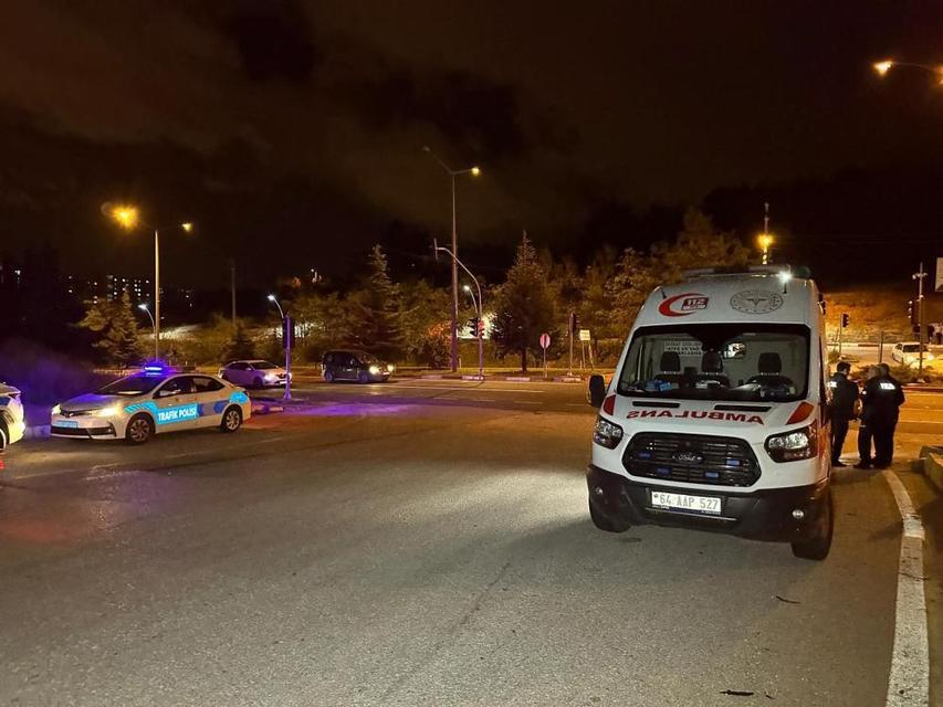 Otomobil ile motosiklet çarpıştı: 2 yaralı