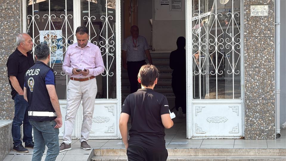 LGS'YE GİRECEK OLAN ÖĞRENCİ KİMLİĞİNİ UNUTTU, YARDIMINA POLİS EKİPLERİ KOŞTU