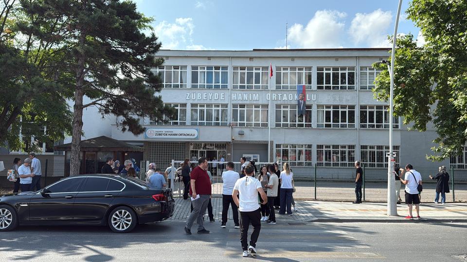 LGS'YE GİRECEK OLAN ÖĞRENCİ KİMLİĞİNİ UNUTTU, YARDIMINA POLİS EKİPLERİ KOŞTU