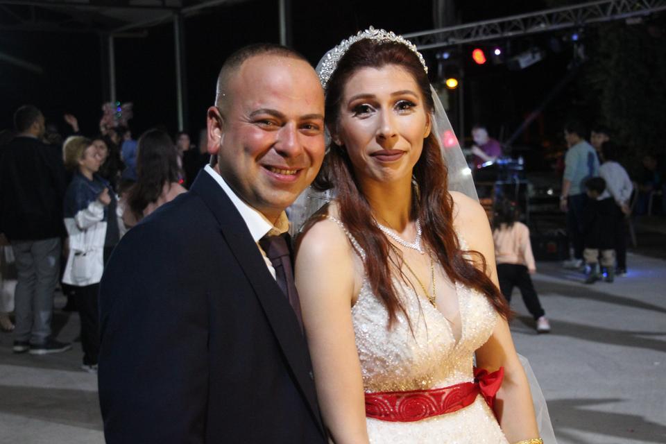 PANDEMİDE NİKAHLANAN ÇİFTİN DÜĞÜN HAYALİ 5 YIL SONRA GERÇEK OLDU NİKAHLARI SESSİZDİ, DÜĞÜNLERİ İSE DAVULLU-ZURNALI "NİKAHIMIZA ANNE-BABAMIZ BİLE GELEMEMİŞTİ"