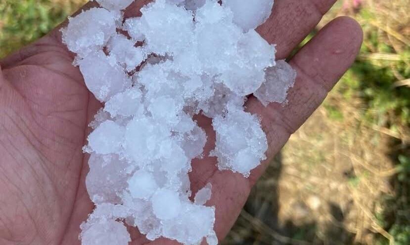Sarıgöl’de dolu ve fırtına korkuttu