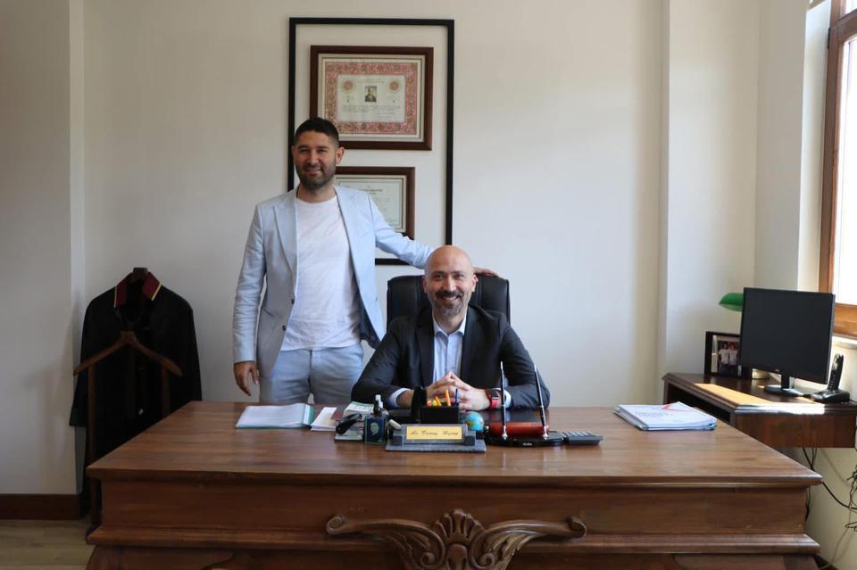 Söke Belediye Başkan Yardımcısı magandalığa soyundu