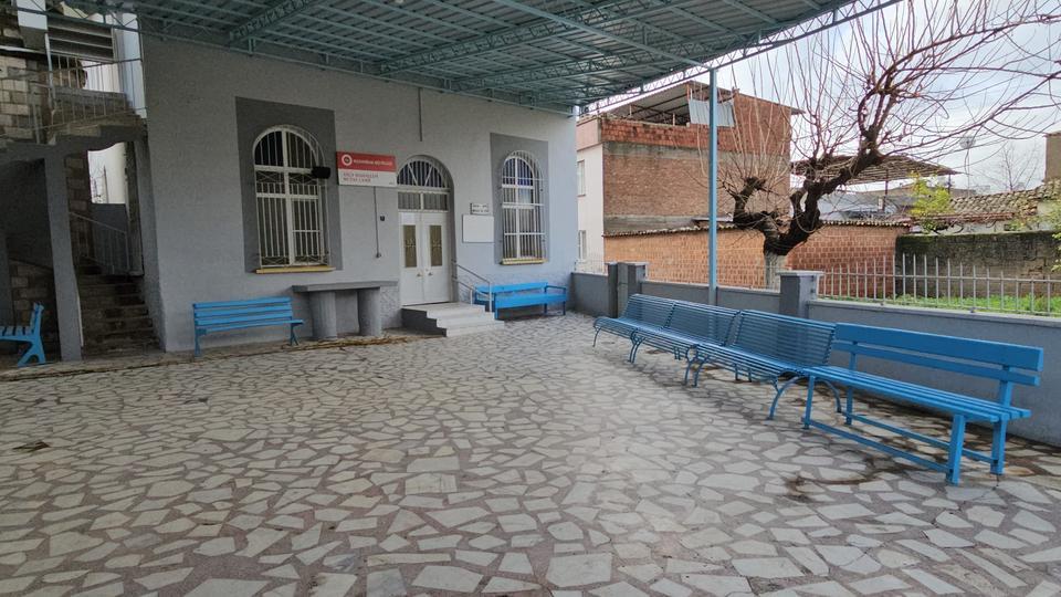 CAMİDE TUVALETİ KULLANDI, NOTLA BİRLİKTE PARA BIRAKTI