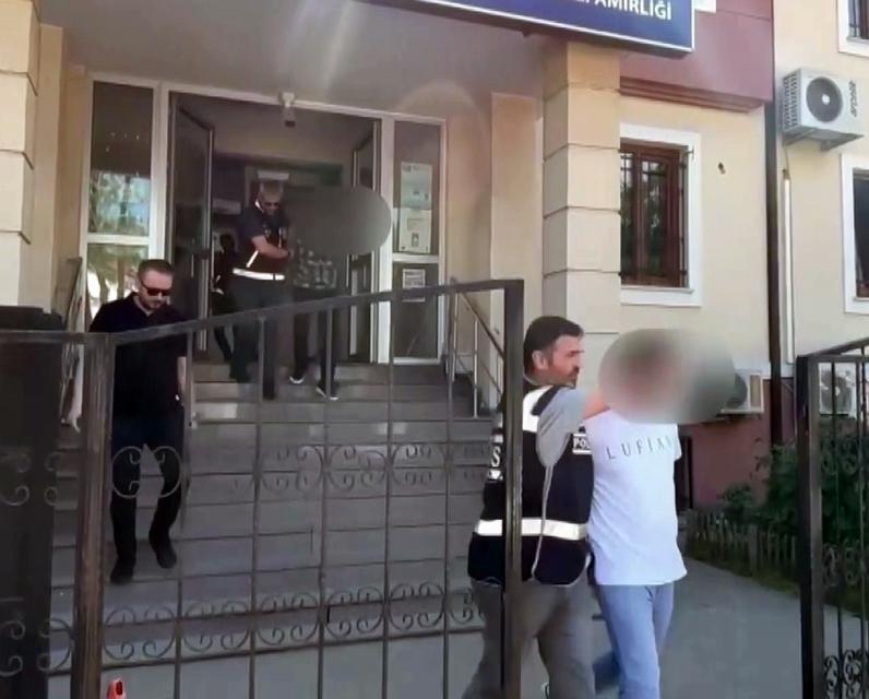 SAKARYA'DA OTELE FUHUŞ BASKINI: 3 TUTUKLAMA GÖZALTINA ALINANLAR ARASINDA OTEL YETKİLİSİ VE RESEPSİYON GÖREVLİSİ DE VAR