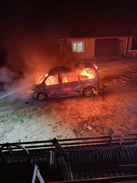 Aydın'da ticari araç alevlere teslim oldu