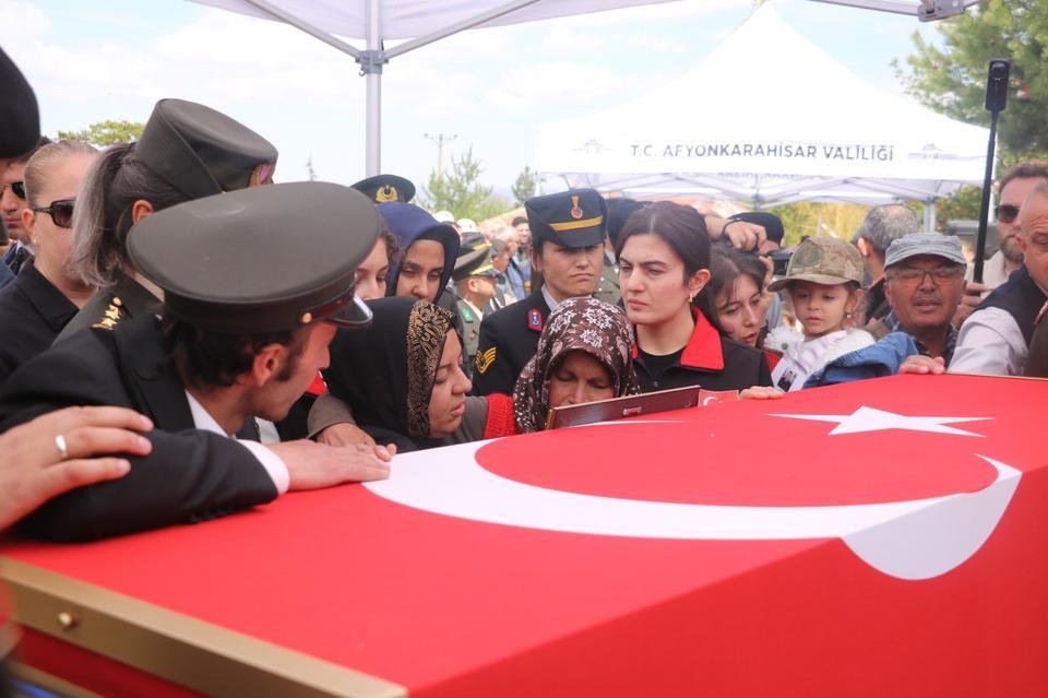 Afyonkarahisar şehidini uğurladı