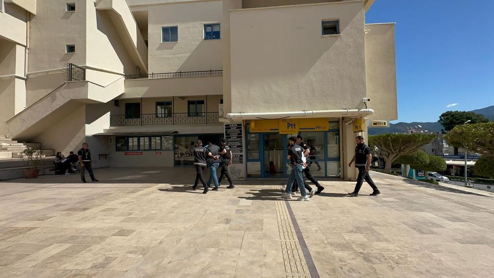 Aydın'da da gözlüklü kurşunlayanlara operasyon düzenlendi
