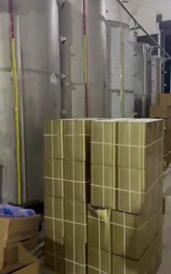 Binlerce litre kaçak litre yağ ele geçirildi