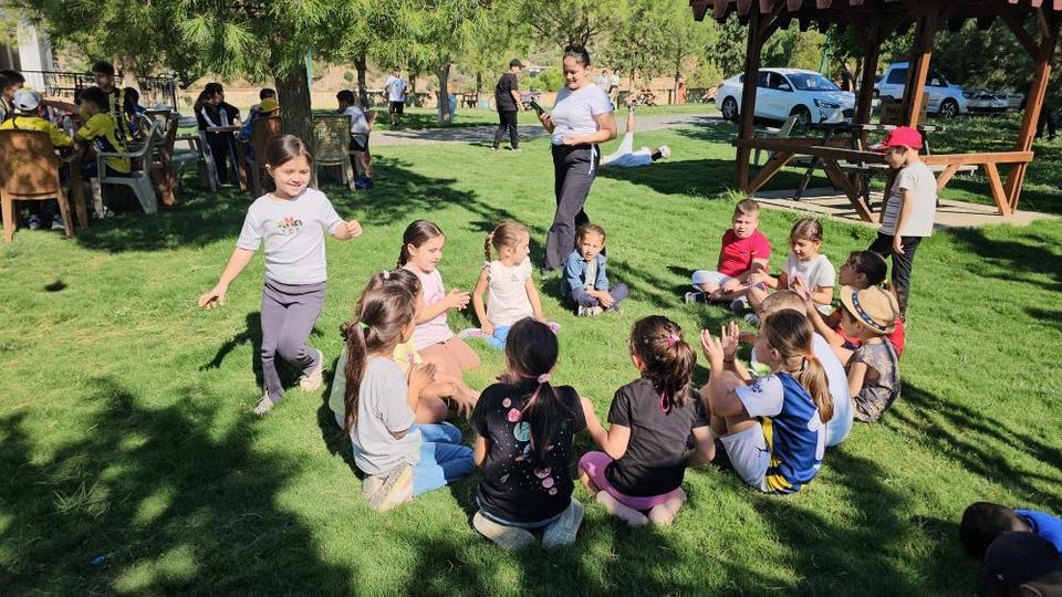 Kuyucak'ta öğrencilerden "Yeşil Vatan, Okulum Geleceğe Çare" projesine destek