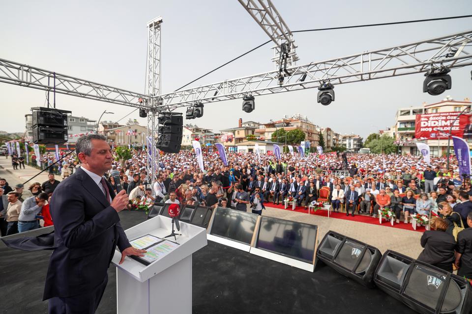 CHP GENEL BAŞKANI ÖZEL, DİDİM'DE TOPLU AÇILIŞ TÖRENİNE KATILDI