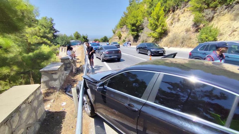 4 araçlı zincirleme kaza: 1 yaralı