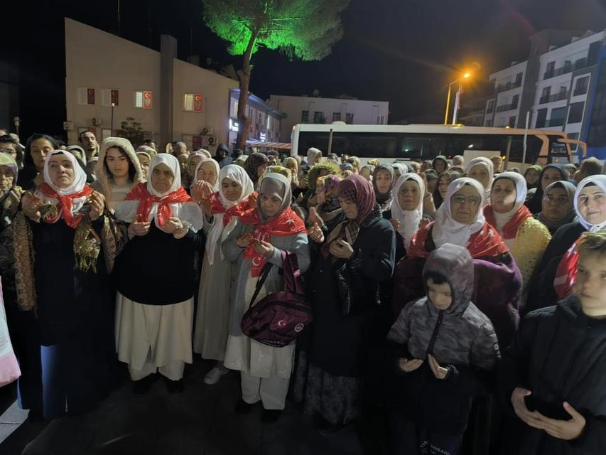 Sultanhisar'da umre yolcuları dualarla kutsal topraklara uğurlandı