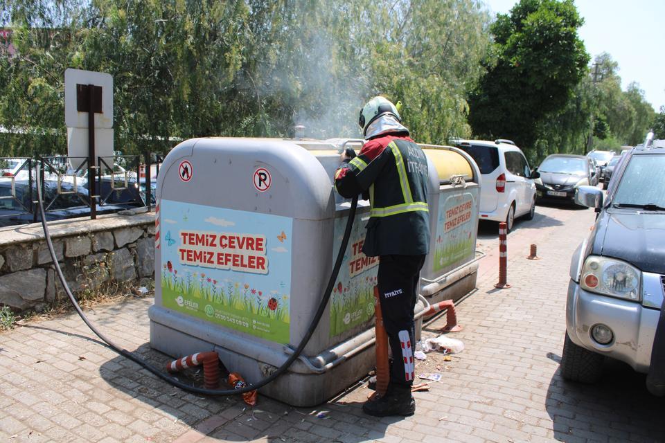 ÇÖP KONTEYNERİ YANGINI ARAÇLARA SIÇRAMADAN SÖNDÜRÜLDÜ