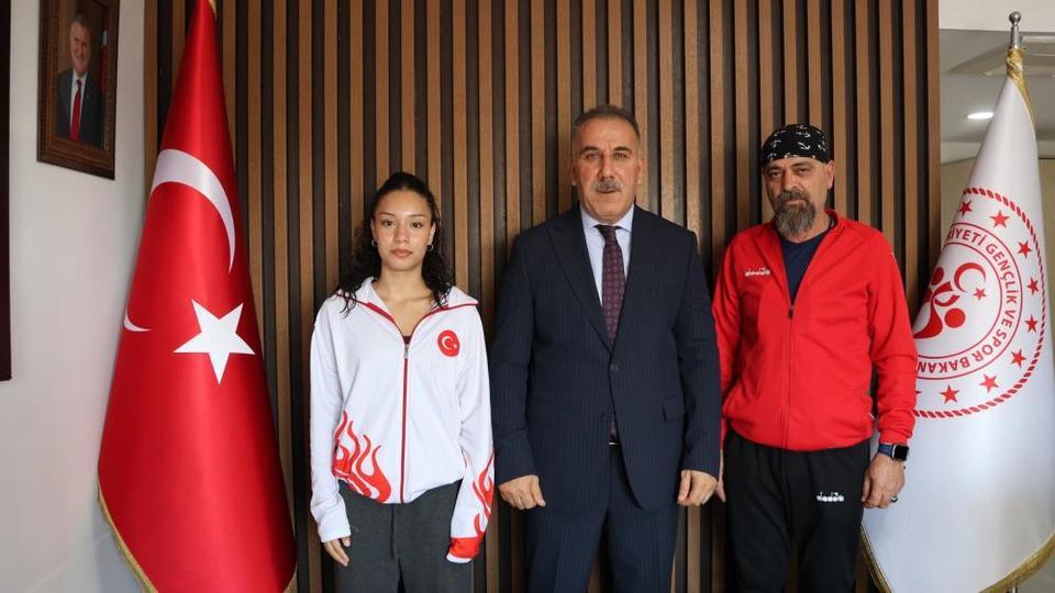 Aydınlı Mina, Türkiye'yi temsil edecek
