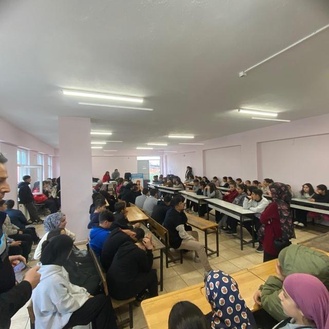 Buharkentli öğrencilere balık ve deniz ürünleri tanıtıldı