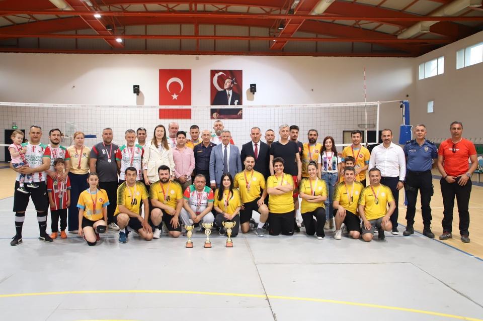 VOLEYBOL TURNUVASININ ŞAMPİYONU BELLİ OLDU