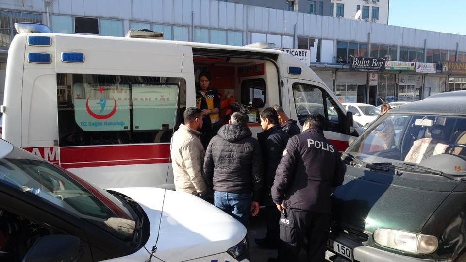 Alacak verecek kavgasında kan aktı: 2 yaralı