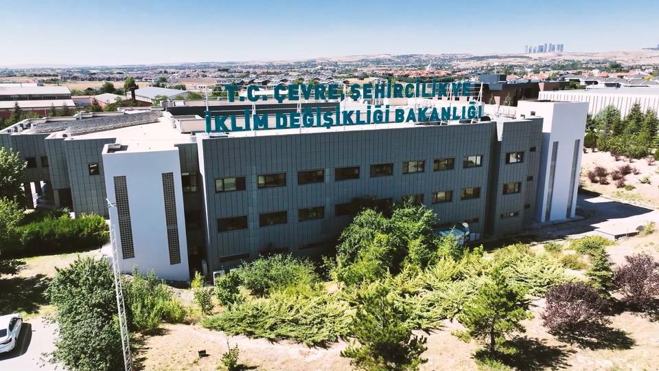 BAKAN KURUM: "HAVA KİRLİLİĞİYLE MÜCADELEDE TAVİZ VERMİYORUZ" HAVAYI KİRLETEN 53 TESİSE 38 MİLYON LİRA CEZA KESİLDİ