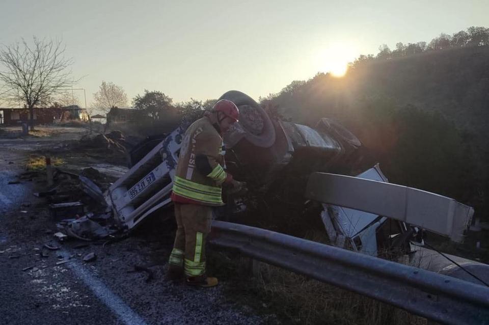 Tır kontrolden çıktı