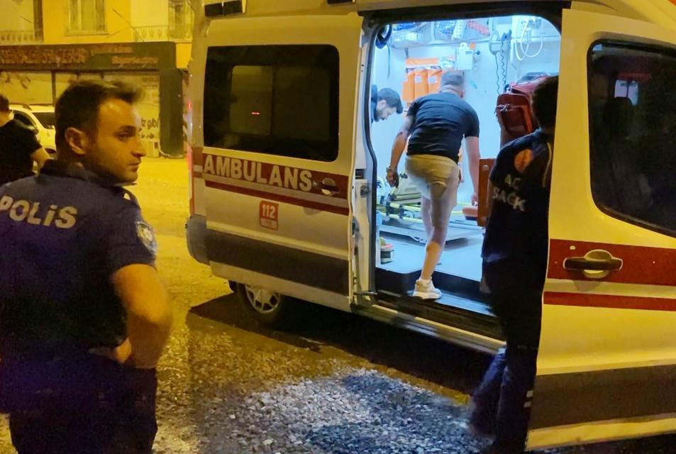 GENÇ KADIN ÜVEY KIZ KARDEŞİNİ BIÇAKLAYARAK ÖLDÜRDÜ AKSARAY'DAKİ AİLE KAVGASINDA 1 KİŞİ ÖLDÜ 1 KİŞİ DE YARALANDI