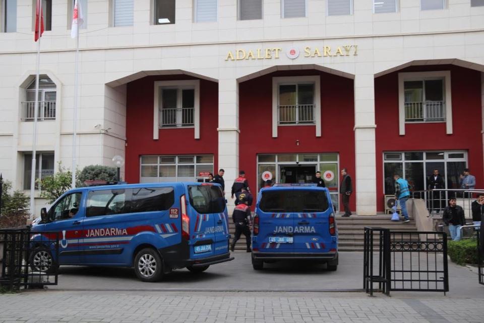 4 aile ferdini öldüren şüpheli adliyeye sevk edildi