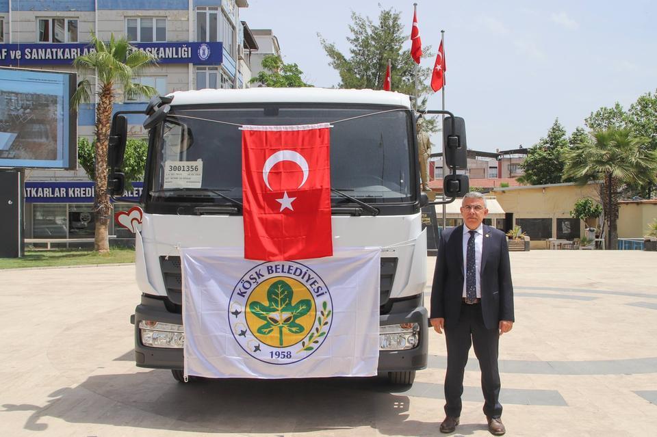 Köşk’e yeni çöp kamyonu kazandırıldı