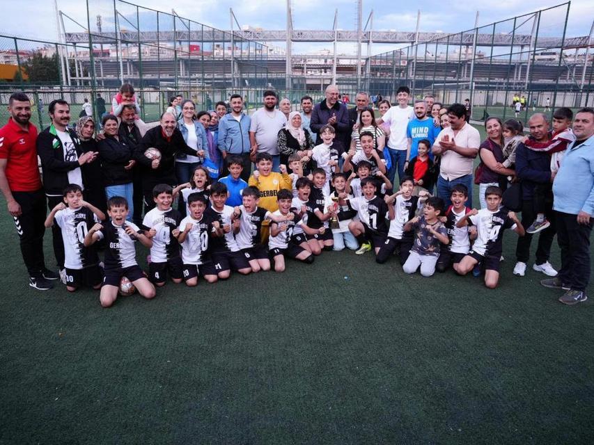 Germencik Belediyespor U11 Takımı namağlup şampiyon oldu